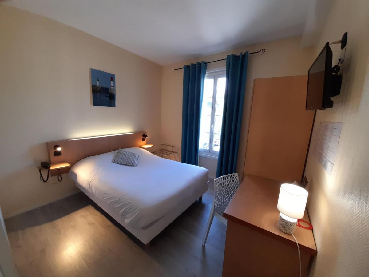 Contact Hotel De France Сент Екстериор снимка