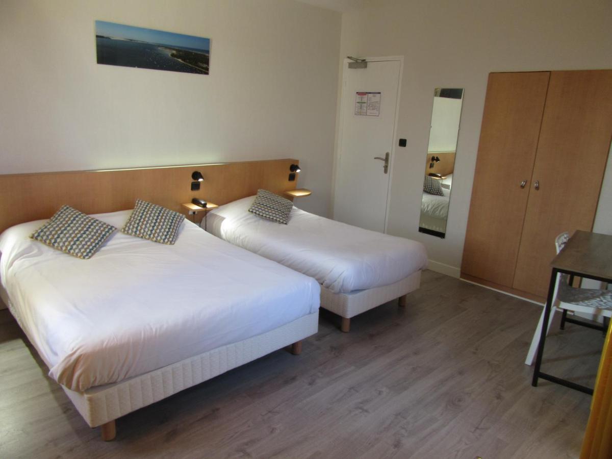 Contact Hotel De France Сент Екстериор снимка