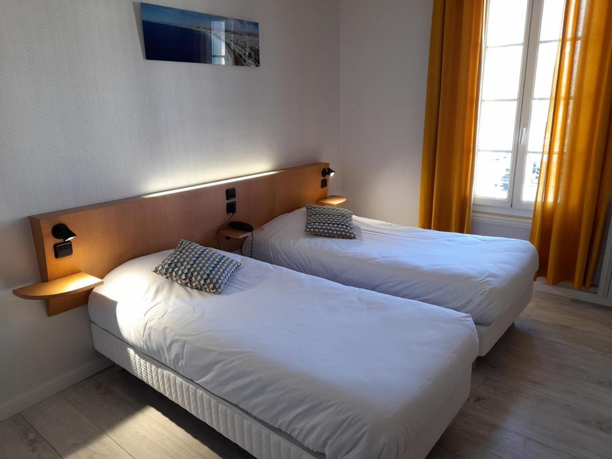 Contact Hotel De France Сент Екстериор снимка