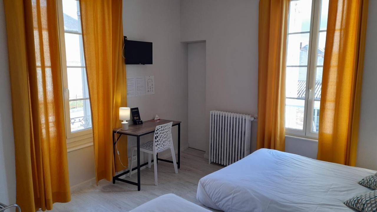 Contact Hotel De France Сент Екстериор снимка