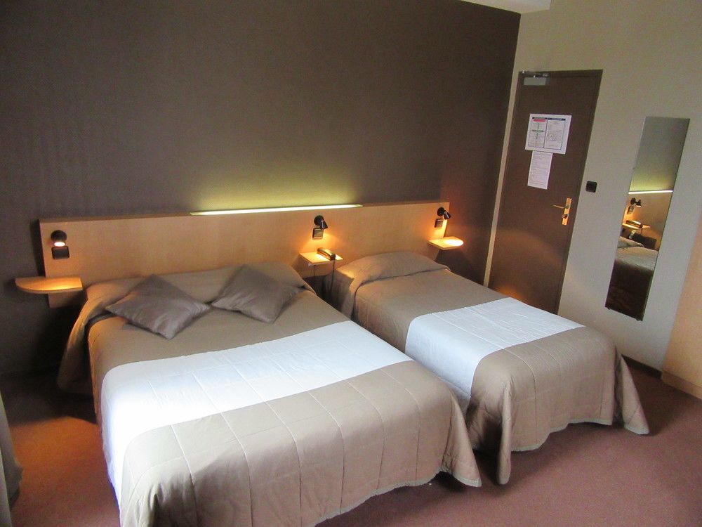 Contact Hotel De France Сент Екстериор снимка